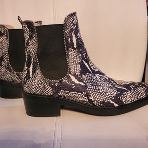 Coach Snakeskin pattern Celsea boots